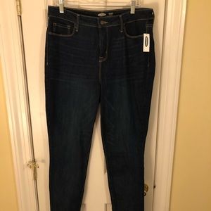 Brand new Old Navy women’s rockstar jeans!
